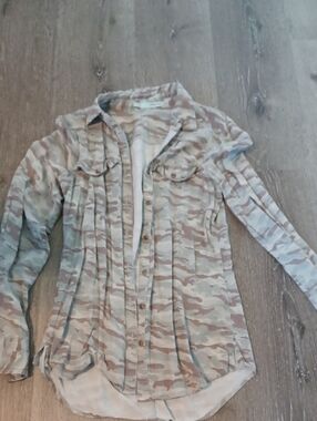 Light Beige & Olive Camo Button-Up Shirt